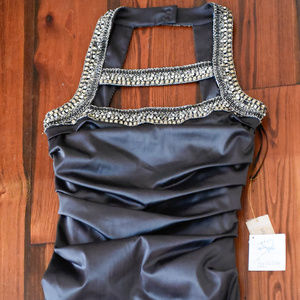 Mandalay Cocktail Dress size 10 NWT